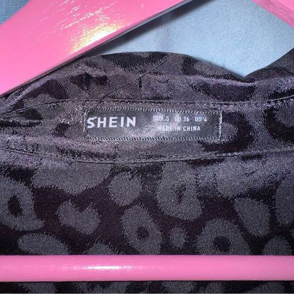 Oversized black leopard print button up - Picture 6 of 6